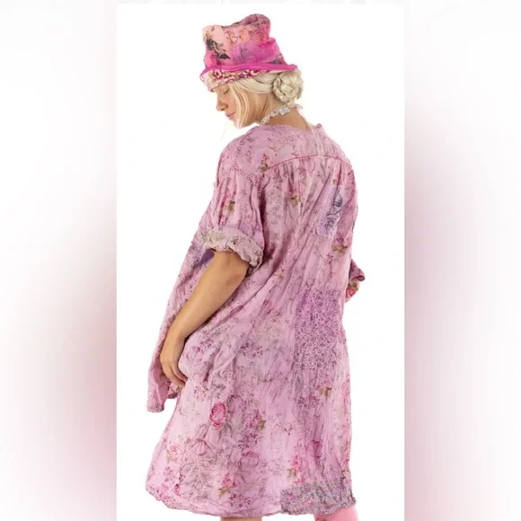 Magnolia Pearl Laurel Shirt Cabbage Rose - Picture 4 of 15